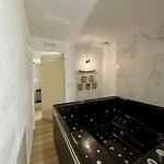 Villa Front De Et Jacuzzi Privatif
