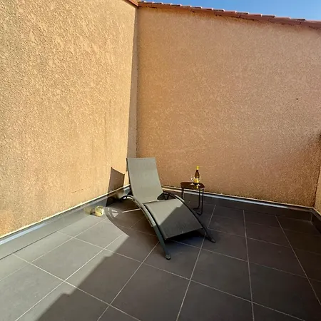 Front De Et Jacuzzi Privatif Le Barcarès