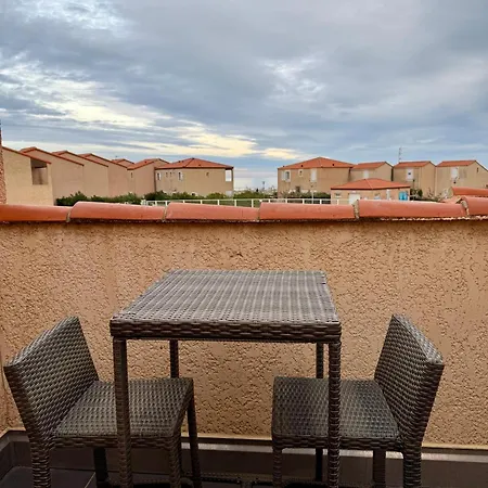 Front De Et Jacuzzi Privatif