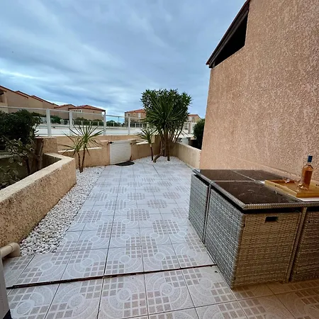 Front De Et Jacuzzi Privatif * Le Barcarès