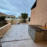 Front De Et Jacuzzi Privatif * Le Barcarès