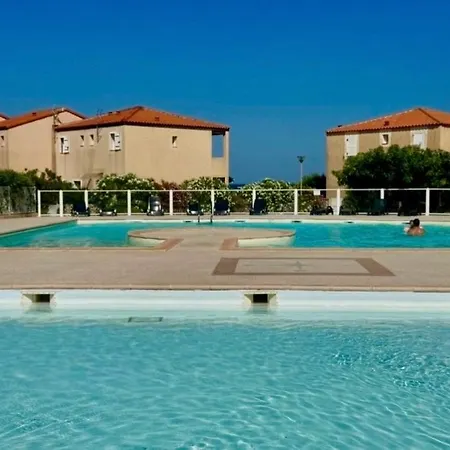 Front De Et Jacuzzi Privatif *