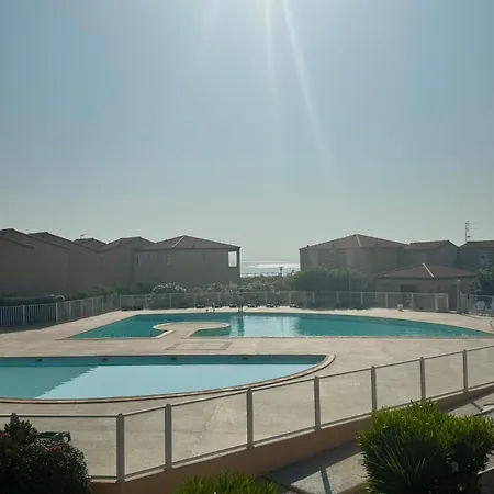 Front De Et Jacuzzi Privatif וילה