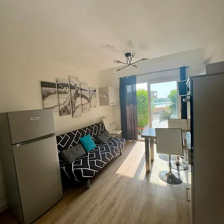 Front De Et Jacuzzi Privatif * Le Barcarès