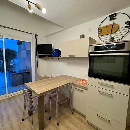 Front De Et Jacuzzi Privatif Le Barcarès